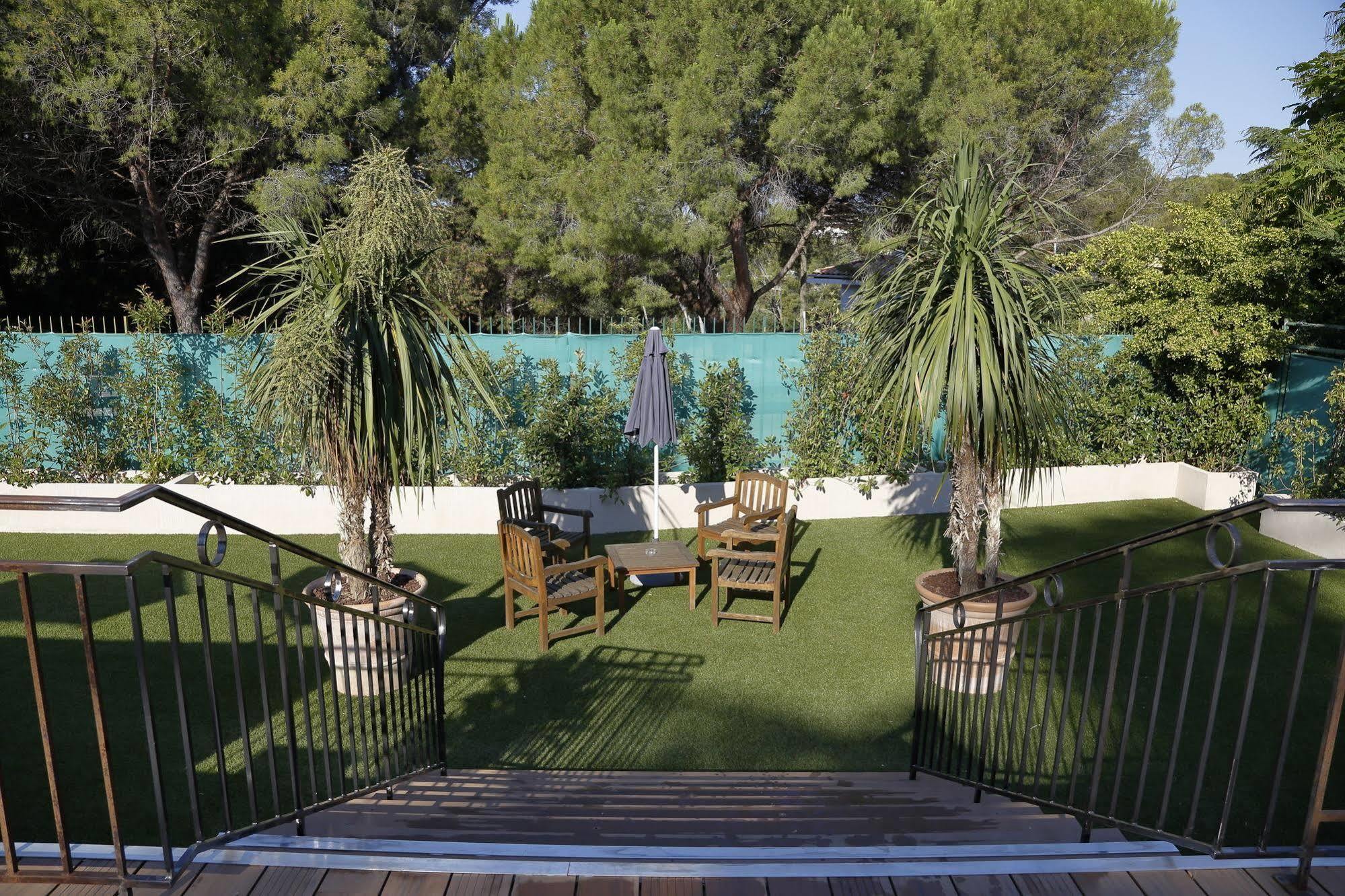 Les Jardins De Cassis - Parking Gratuit & Piscine Chauffee Hotel Exterior foto